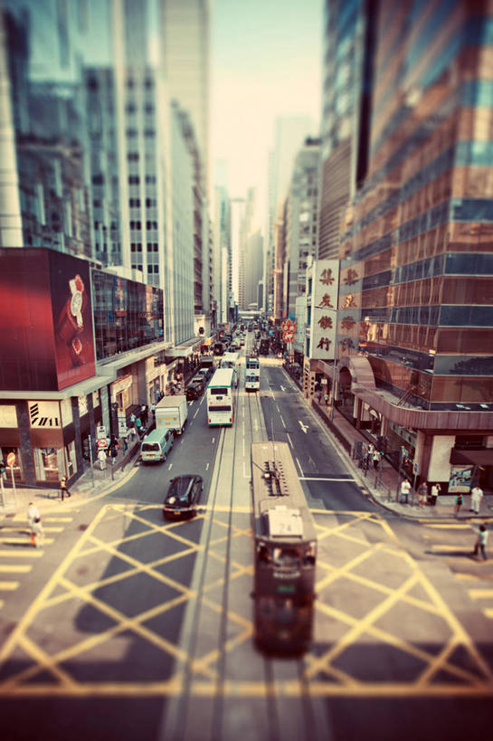 竖图,室外,白天,建筑,街道,路,汽车,香港,分界线,公共交通,缆车,天空,运输,摄影,东南亚,移轴摄影,彩图,旅行