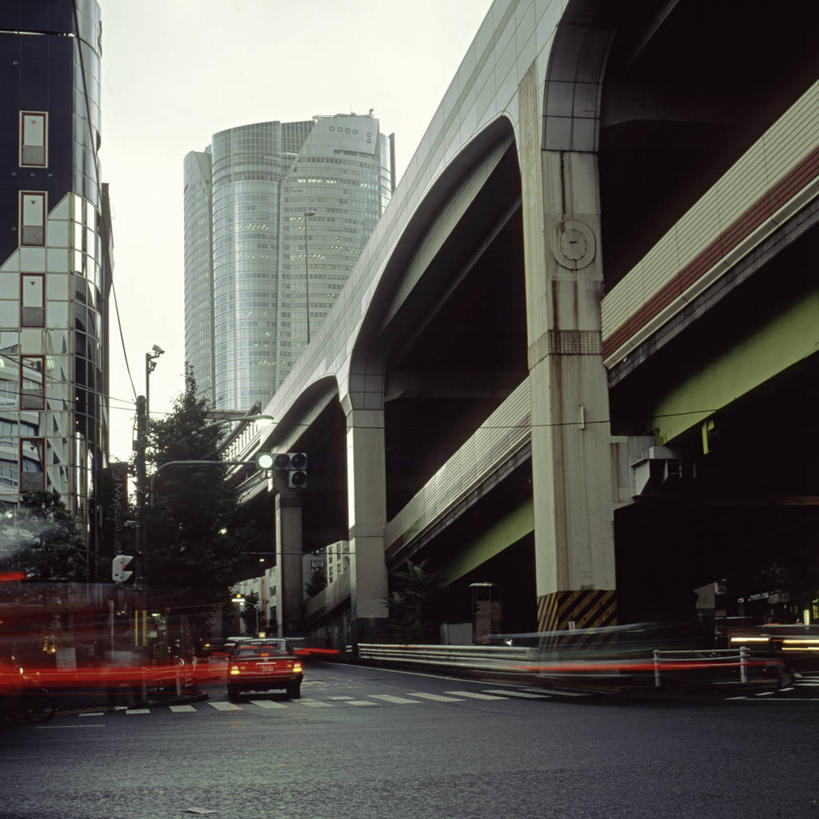 无人,方图,室外,白天,运动模糊,长时间曝光,城市,道路,建筑,街道,路,摩天大楼,公路,汽车,照明,东京,日本,亚洲,日本文化,柱子,交通,首都,灯,天空,灯具,运输,摄影,照亮,照明设备,东亚,前照灯,前大灯,本州,车前灯,关东地方,本州岛,日本国,东京都,县厅,港区,东京市,六本木,六本木新城森大厦,六本木新城,马路,彩图