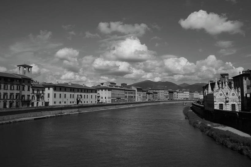 无人,横图,黑白,室外,度假,美景,城市风光,城市,建筑,意大利,景观,云,娱乐,天空,地标建筑,享受,休闲,景色,放松,摄影,比萨,豪宅,意大利文化,托斯卡纳区,亚诺河