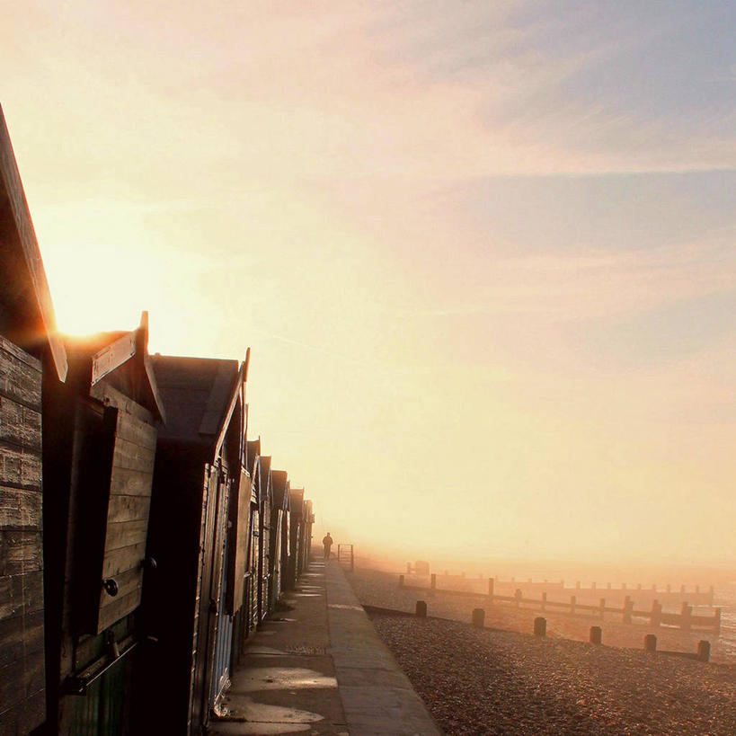 无人,方图,室外,白天,建筑,英国,一排,整齐,沙子,云,排列,天空,自然,摄影,宁静,队列,汉普郡,海滩,彩图