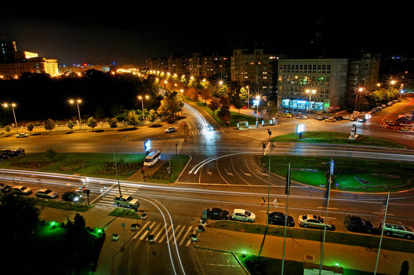 无人,横图,俯视,室外,夜晚,城市,道路,街道,路,公路,汽车,罗马尼亚,机动车,路口,交通,光亮,首都,运输,摄影,照亮,布加勒斯特,马路,高角度拍摄