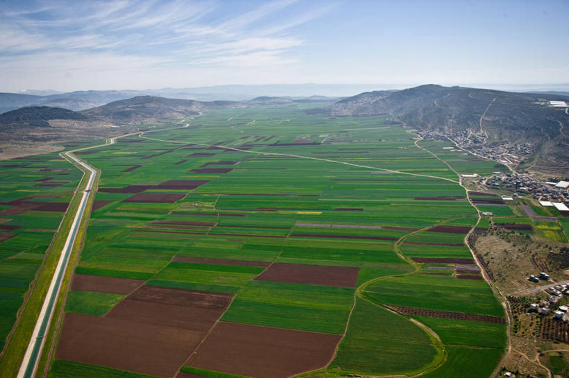 无人,横图,俯视,航拍,室外,白天,旅游,度假,农业,建材,美景,山,金属制品,以色列,金属,管子,地形,景观,田地,联系,娱乐,管道,天空,自然,享受,休闲,钢管,景色,放松,摄影,中东,鸟瞰,自然风光,建筑材料,高角度拍摄,旅行,加里肋亚,输油管道