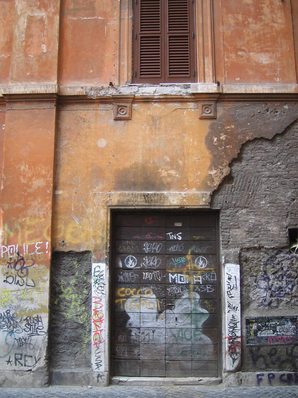 无人,竖图,室外,白天,窗户,门,建筑,意大利,罗马,堆积,首都,摄影,风化,南欧,下降,破败,罗马省,风蚀,石化,风蚀地貌,岩石层,岩石,涂鸦