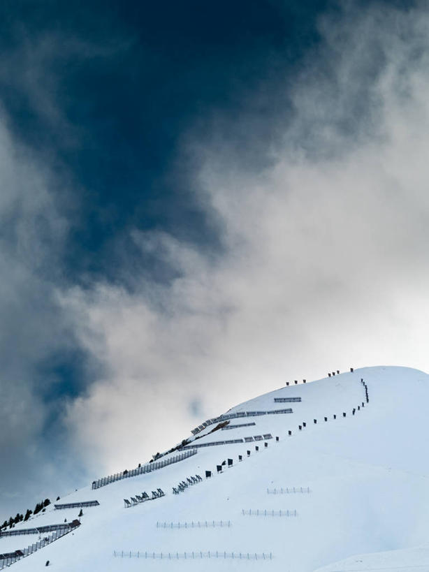 无人,竖图,室外,白天,山,山脉,雪,法国,栅栏,篱笆,云,冬天,天气,风景,天空,自然,寒冷,摄影,环境,中欧,阿尔卑斯山脉,拉普兰,萨瓦,月,二月