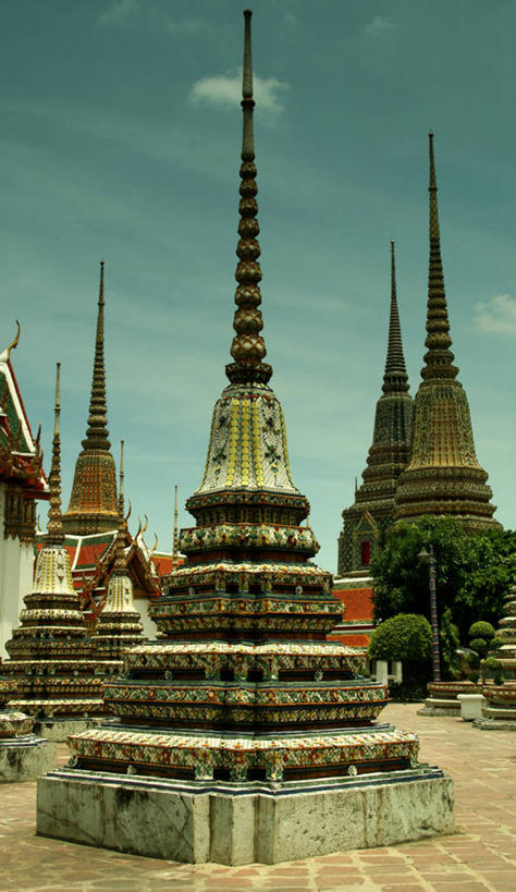 无人,竖图,室外,白天,建筑,曼谷,泰国,尖顶,首都,树,天空,地标建筑,摄影,佛教,玉佛寺,泰国文化,印度支那