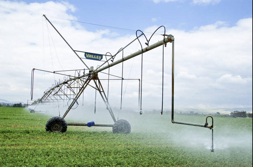 无人,农场,横图,室外,白天,农业,机器,美景,以色列,喷,飞溅,溅,景观,田地,自然,车轮,机械,景色,摄影,巨大,庞大,中东,自然风光,喷雾器,宏大,硕大,伟大,彩图