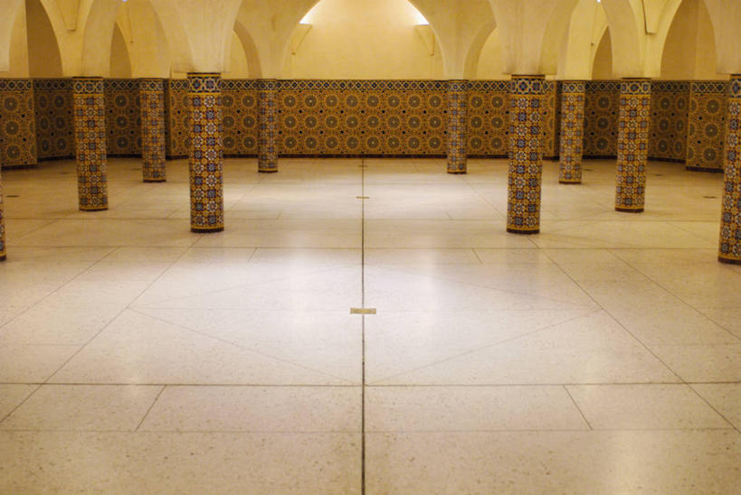 无人,横图,俯视,室内,白天,地板,建筑,非洲,摩洛哥,对称,柱子,拱门,摄影,砖地,伊斯兰教,清真寺,北非,阿非利加洲,摩洛哥王国,卡萨布兰卡,达尔贝达,摩洛哥肺叶,彩图,高角度拍摄