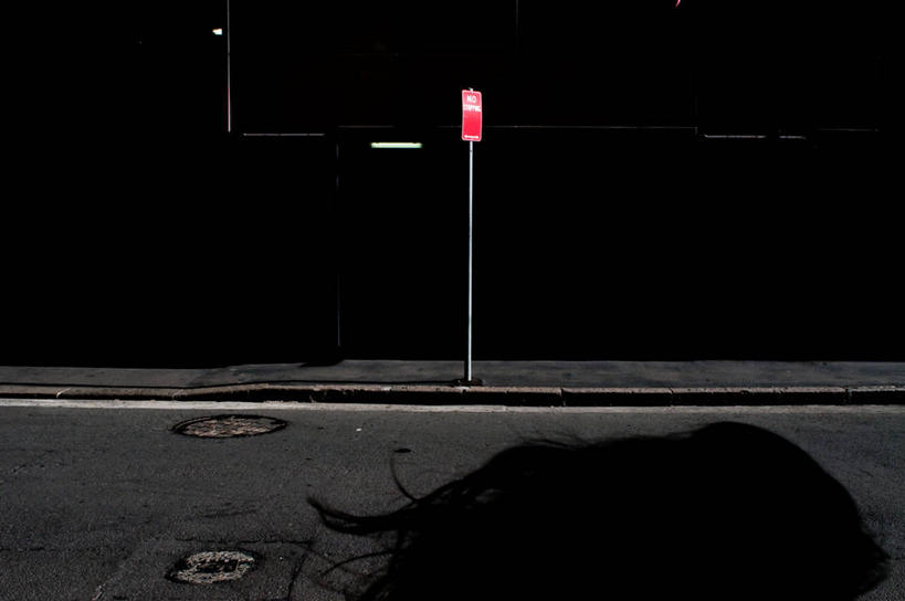 成年人,头发,一个人,无人,横图,室外,夜晚,街道,澳大利亚,仅一个女性,人行道,顶部,摄影,迅速,悉尼,剪影,彩图,乱发