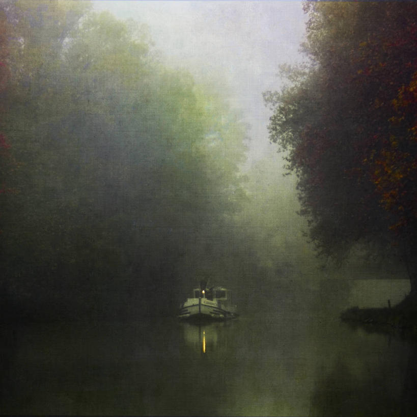 无人,方图,室外,白天,旅游,度假,河流,美景,水,雾,法国,景观,娱乐,一个,自然,享受,休闲,景色,放松,运输,摄影,单个,自然风光,彩图,独处,驳船,贝塞尔