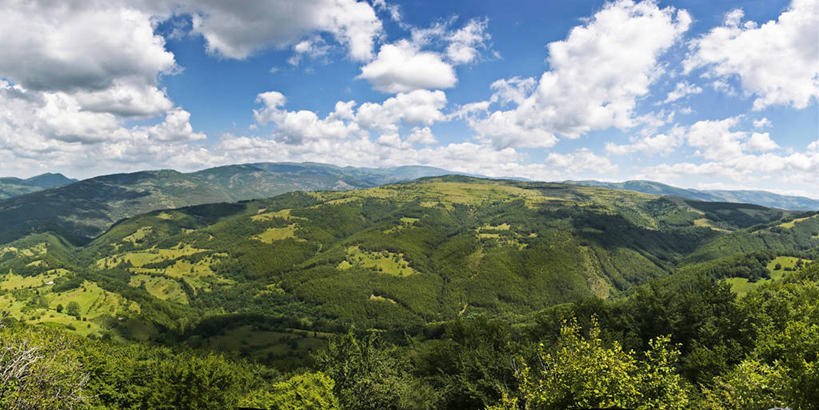 无人,横图,俯视,室外,白天,旅游,度假,美景,山,地平线,地形,景观,云,辽阔,地面,娱乐,风景,自然,享受,休闲,广阔,景色,放松,摄影,宁静,一望无际,自然风光,延伸,天地相交,无边无际,一马平川,塞尔维亚,彩图,高角度拍摄,皮罗特