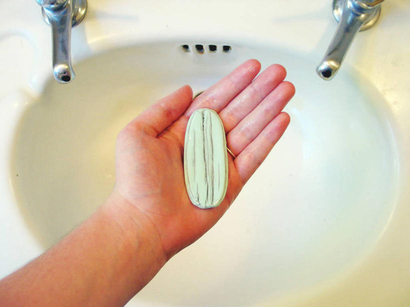 成年人,手掌,一个人,横图,室内,特写,浴室,美国,仅一个女性,水槽,水龙头,肥皂,人体,摄影,部分,卫生,清新,加利福尼亚,伯克利,彩图