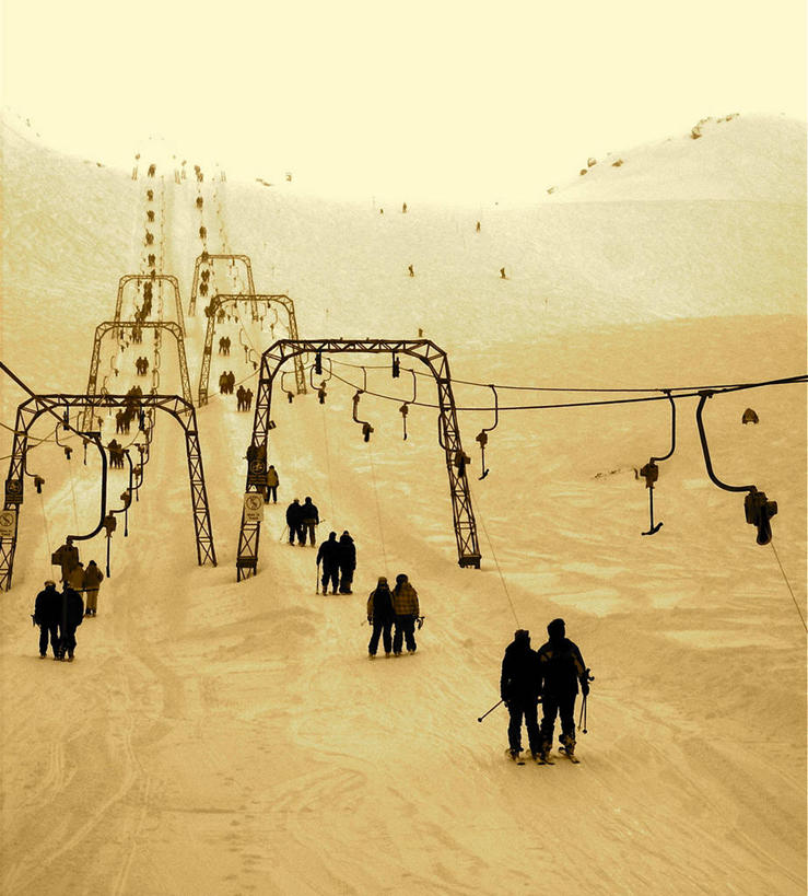 人群,站,竖图,俯视,室外,白天,度假,山,雪,加拿大,一排,朦胧,模糊,整齐,许多人,排列,衣服,一群人,滑雪场,摄影,滑雪杖,享乐,队列,惠斯勒,大不列颠哥伦比亚,滑雪运动,休闲活动,高角度拍摄,旅行,伴侣