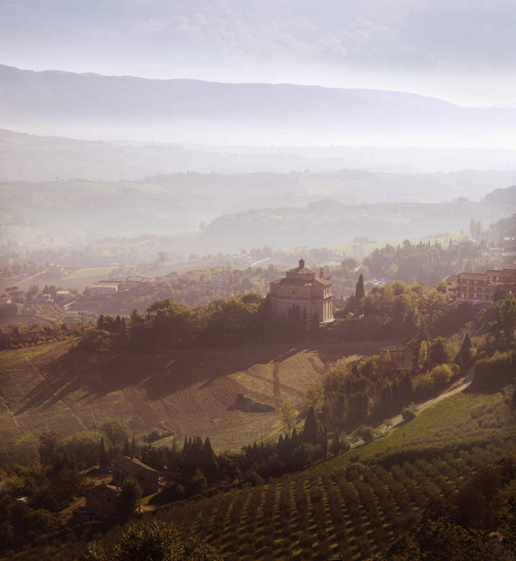 无人,农场,竖图,俯视,室外,白天,留白,农业,美景,日光,意大利,地形,景观,山谷,历史,风景,自然,景色,摄影,环境,自然风光,翁布里亚大区,彩图,高角度拍摄,旅行,托迪