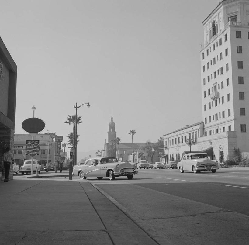 无人,横图,黑白,室外,白天,建筑,指示牌,汽车,美国,标志,文字,人行道,标识,地标建筑,办公大楼,摄影,北美,北美洲,加利福尼亚,美洲,加州,好莱坞,洛杉矶,加利福尼亚州,金州,黄金州,北亚美利加洲,亚美利加洲,天使之城,日落大道,县治,洛杉矶县,美利坚合众国,洛城