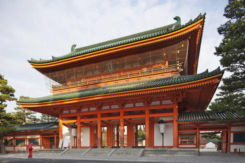 无人,横图,室外,白天,仰视,建筑,京都,日本,亚洲,节日,日本文化,柱子,屋檐,文化,宝塔,树,天空,祈祷,健康,许愿,摄影,宗教,信仰,京都府,纪念,神道,祈求,神殿,东亚,本州,本州岛,日本国,近畿地方,平安神宫,近畿,神道教,灵性,平安,彩图,低角度拍摄