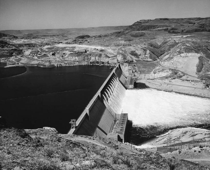 无人,横图,俯视,黑白,室外,白天,技术,河流,水,美国,地平线,地形,辽阔,地面,水坝,天空,广阔,摄影,能源,一望无际,北美,延伸,替代能源,华盛顿州,哥伦比亚河,天地相交,水力发电,大库里水坝,无边无际,一马平川,高角度拍摄