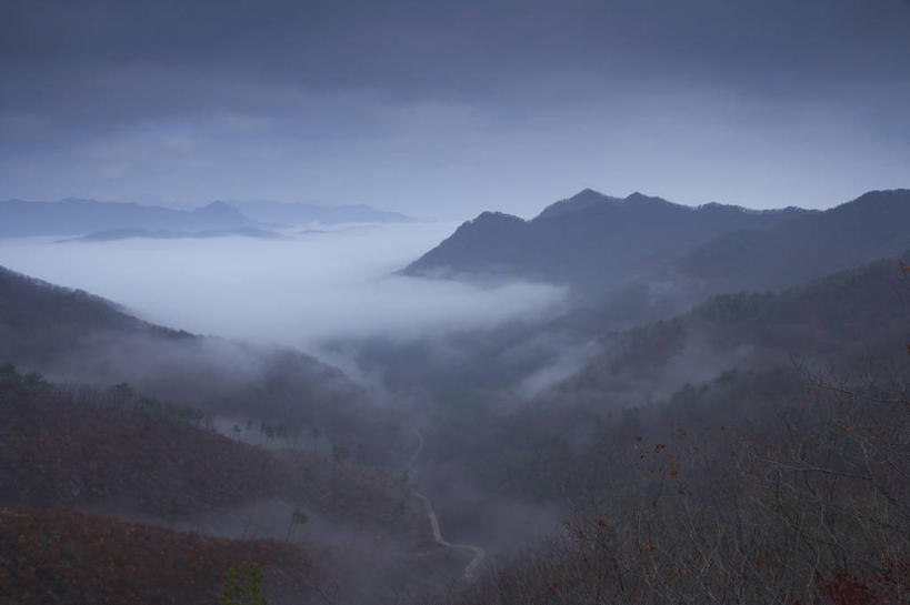 无人,横图,室外,白天,正面,旅游,度假,美景,山,山脉,景观,山峰,乌云,云,阴天,云朵,云海,山峦,云层,云彩,娱乐,天空,自然,群山,天,享受,休闲,景色,放松,昏暗,阴沉,自然风光,自然景观,彩图