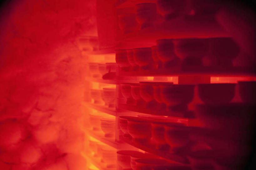 无人,横图,室内,特写,白天,正面,阴影,朦胧,模糊,光线,火焰,影子,陶瓷,陶瓷制品,燃烧,点燃,火光,彩图