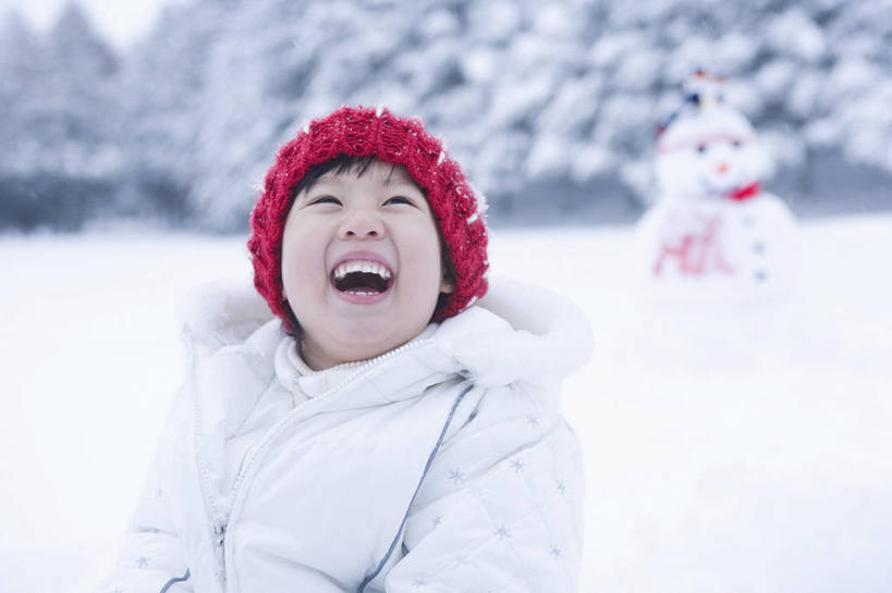 东方人,儿童,一个人,站,笑,大笑,横图,室外,白天,正面,游戏,兴奋,纯洁,雪,大雪,帽子,亚洲,仅一个女性,仅一个人,服装,朦胧,模糊,积雪,雪景,雪人,冬季,冬天,玩,注视,黄种人,娱乐,小孩,衣服,看,站着,张嘴,仅一个小孩,休闲,温暖,寒冷,可爱,童年,童趣,服饰,活动,羽绒服,保暖,御寒,发泄,关注,消遣,智力,张大嘴巴,童真,烂漫,无邪,哈哈大笑,宣泄,棉帽,严寒,冬装,天真,女孩,女人,女性,亚洲人,孩子,张开嘴,抬头,玩耍,嬉戏,仰头,站立,半身,彩图,高兴,狂笑,女生,拟人