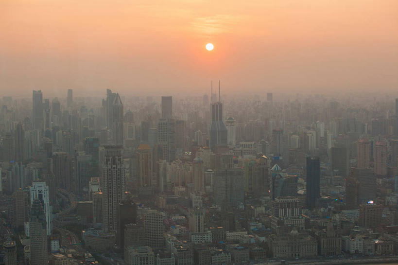 无人,家,高楼大厦,横图,俯视,航拍,室外,白天,度假,美景,日落,太阳,植物,雾,城市风光,标志建筑,城市,大厦,地标,建筑,摩天大楼,上海,中国,亚洲,朦胧,模糊,房屋,屋子,景观,晚霞,霞光,落日,建筑群,娱乐,建设,楼房,住宅,树,树木,绿色,自然,黄昏,享受,休闲,景色,彩霞,放松,生长,成长,申,迷雾,鸟瞰,黄浦区,明天广场,东亚,上海市,中华人民共和国,沪,华东地区,夕照,薄暮,大雾,夕阳,彩图,高角度拍摄,傍晚,房子,大楼,高层建筑,高楼,摩天楼,黄陂北路,斜阳