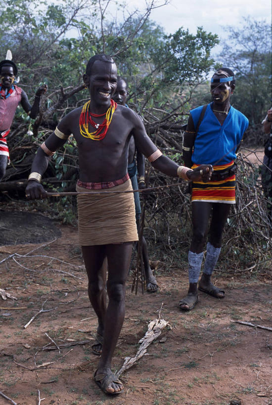 成年人,两个人,竖图,非洲,埃塞俄比亚,开关,社区,摄影,鞭子,男人,彩图,传统文化