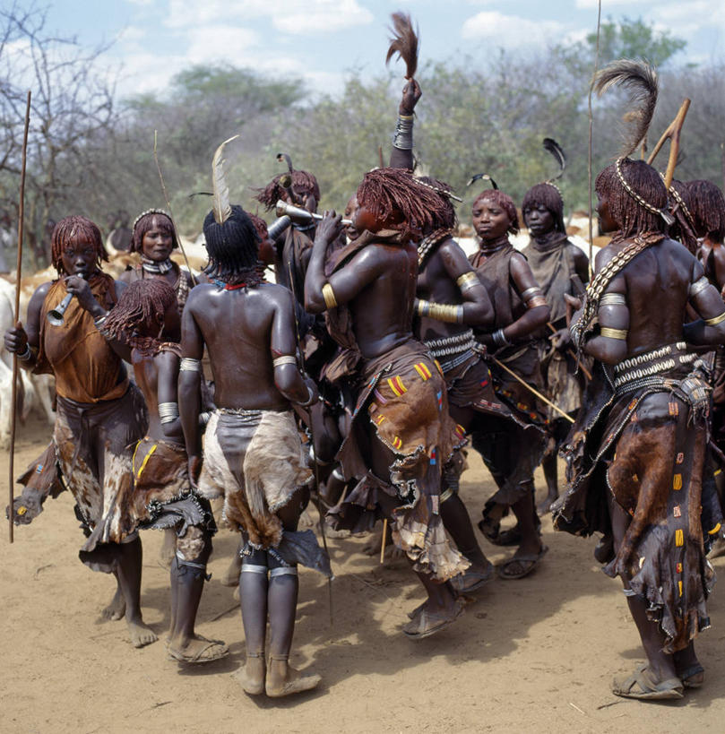 成年人,跳,竖图,裙子,快乐,非洲,埃塞俄比亚,庆祝,乐器,皮革,摄影,女人,彩图,传统服装,舞蹈,游牧民族,成人仪式