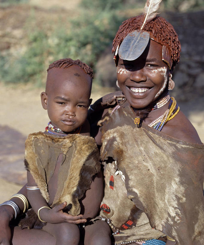 成年人,两个人,姐妹,微笑,竖图,快乐,非洲,埃塞俄比亚,庆祝,摄影,女人,女性,彩图,传统服装,游牧民族