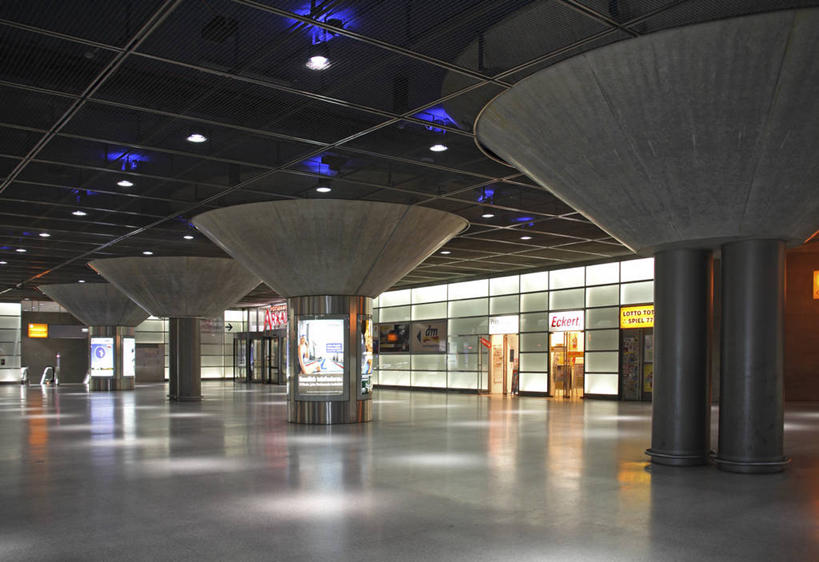 无人,广场,横图,室内,技术,城市,建筑,火车,车站,德国,欧洲,眼镜,地铁站,公共交通,首都,干净,现代,柏林,波茨坦广场,运输,摄影,纯净,彩图,旅行
