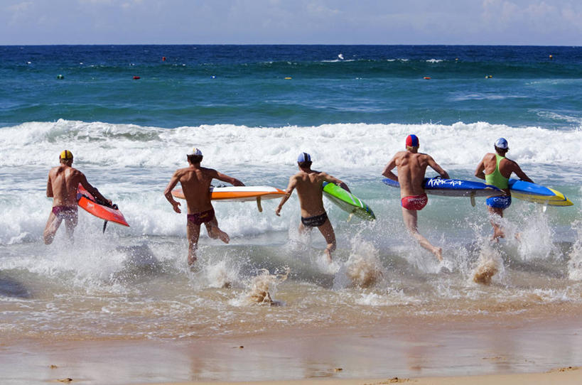 冲浪,成年人,健壮,两个人,同事,横图,室外,锻炼,成功,运动,合作,团队,集体,信心,竞争,海浪,澳大利亚,狂欢节,棍子,地形,竞技运动,队伍,蓝色,天空,安全带,车队,夏天,摄影,生活方式,图标,领导,成就,游泳帽,悉尼,合伙,领袖,新南威尔士,援救,男人,海滩,彩图,锦标赛