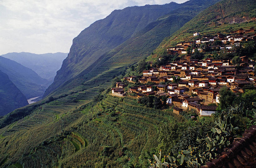 一个人,农民,菜园,横图,室外,农业,农作物,玉米,山,亚洲,稻田,田地,乡村,纳西族,摄影,享乐,云南省,彩图