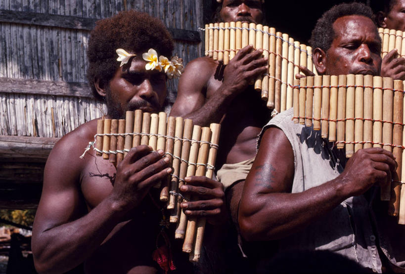成年人,人群,横图,所罗门群岛,乐队,管乐器,乐器,音乐,摄影,长笛,大洋洲,音乐人,排箫,南太平洋,美拉尼西亚,太平洋岛屿,男人,彩图,传统服装,传统文化