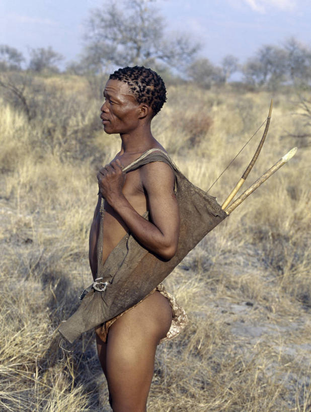 成年人,一个人,竖图,非洲,纳米比亚,仅一个男性,摄影,创造力,手艺,非洲文化,技能,箭袋,男人,非洲人,彩图,布须曼人,萨尔瓦人,桑人,传统文化,布什曼族,游牧民族