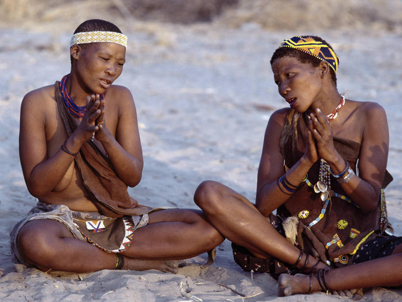 成年人,两个人,人群,鼓掌,横图,彩色,生产线,非洲,纳米比亚,庆祝,束发带,音乐,摄影,五颜六色,唱,支撑,色彩斑斓,五彩缤纷,非洲文化,五彩斑斓,式样,五光十色,女人,非洲人,彩图,传统服装,舞蹈,布须曼人,萨尔瓦人,桑人,传统文化,布什曼族,游牧民族