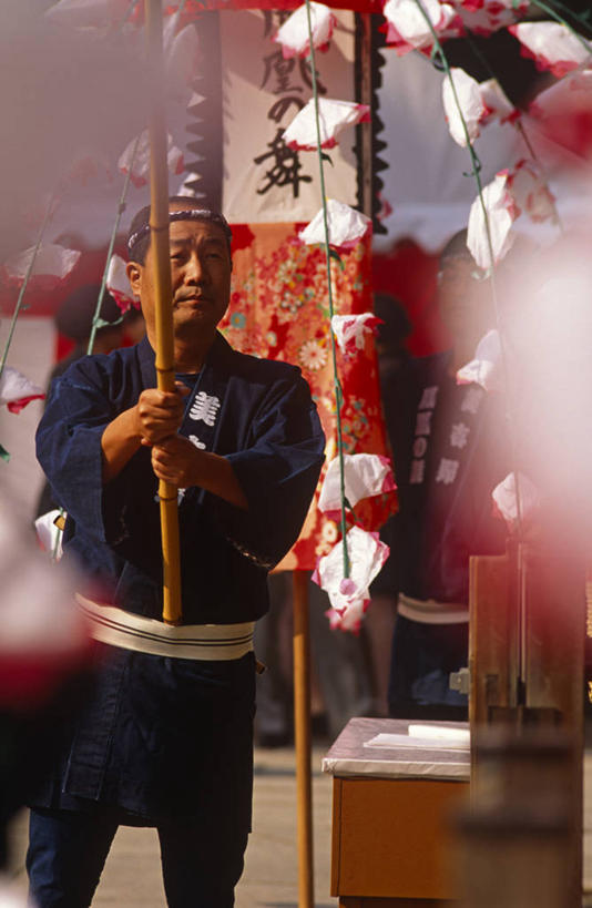 东方人,成年人,竖图,彩色,日本,亚洲,表演,节日,庆祝,日本文化,文化,表演者,衣服,祈祷,健康,许愿,摄影,宗教,信仰,京都府,纪念,五颜六色,神道,祈求,色彩斑斓,神殿,典礼,五彩缤纷,东亚,本州,神道教,五彩斑斓,五光十色,平安,男人,彩图,传统服装,传统文化