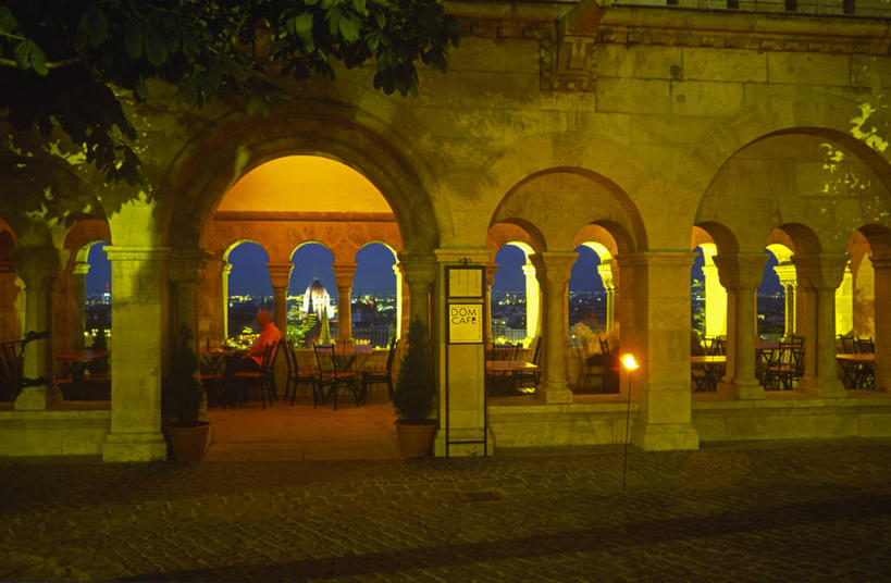 无人,吃,横图,夜晚,吃饭,城市,欧洲,首都,黄昏,摄影,布达佩斯,东欧,中欧,匈牙利共和国,彩图,餐馆,城堡峰