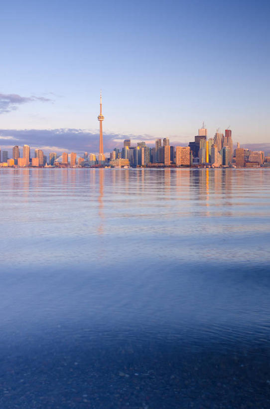 无人,码头,竖图,室外,留白,日落,水,天际线,城市,港口,建筑,摩天大楼,加拿大,地标建筑,摄影,宁静,北美,市区,多伦多,多伦多电视塔,安大略湖,彩图,旅行,摆渡口,埠头,渡口,渡头,港湾,海港,货运码头,口岸,商港