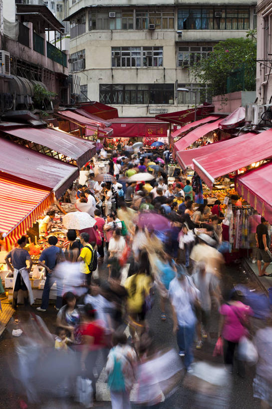 竖图,俯视,室外,运动模糊,消费,香港,唐人街,许多人,货摊,风景,黄昏,地标建筑,一群人,摄影,中国文化,湾仔,彩图,高角度拍摄