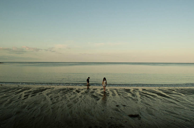 儿童,两个人,横图,室外,度假,纯洁,海洋,水,英国,沙子,水平线,风景,自然,黄昏,波浪,夏天,可爱,童年,童趣,摄影,宁静,童真,烂漫,无邪,士嘉堡,天真,男孩,女孩,休闲活动,彩图