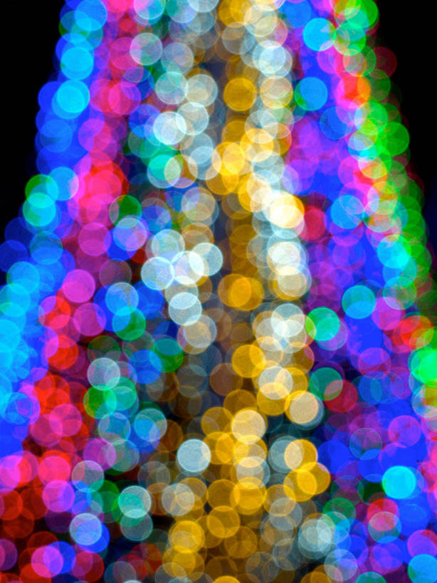 无人,竖图,室外,特写,照明,美国,圣诞节,庆祝,彩灯,灯光,圣诞树,灯,树,灯具,摄影,花灯,照亮,照明设备,圣诞灯,俄亥俄州,想法,散焦,彩图,发光二级管,传统文化