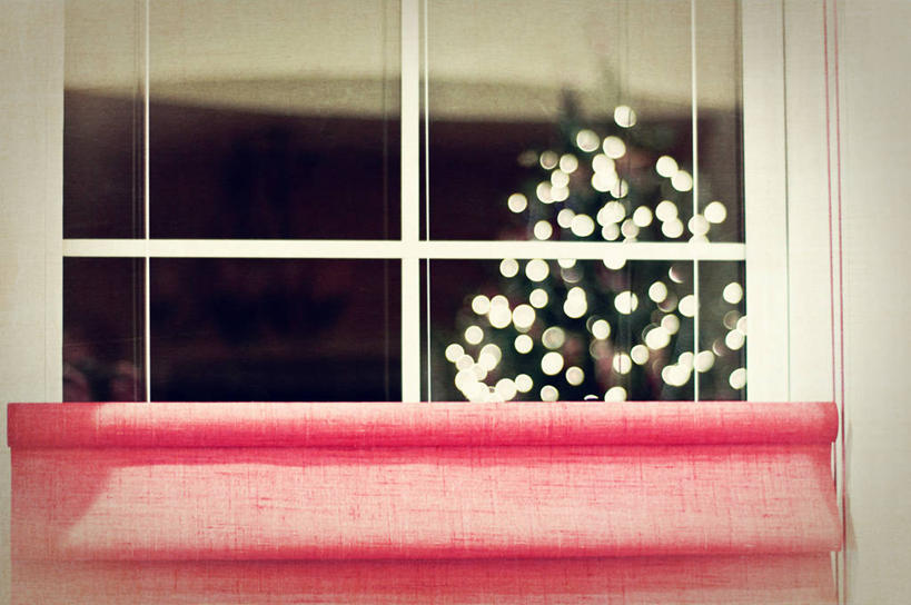 无人,横图,室内,夜晚,窗户,窗帘,照明,美国,圣诞节,庆祝,彩灯,灯光,圣诞树,灯,树,红色,灯具,摄影,花灯,照亮,照明设备,圣诞灯,彩图