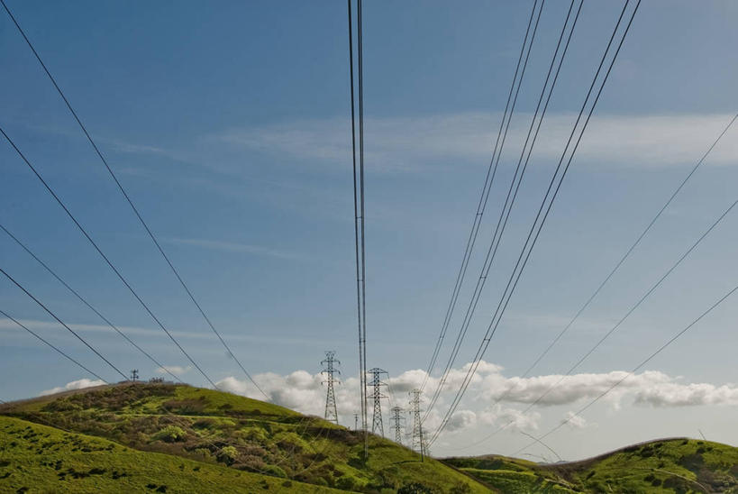 无人,横图,室外,白天,锻炼,快乐,比赛,运动,竞争,山,美国,云,联系,娱乐,草,绿色,天空,自然,休闲,摄影,电,宁静,体育运动,加利福尼亚,体育,彩图,健身,输电塔,马上枪术比赛,电力线