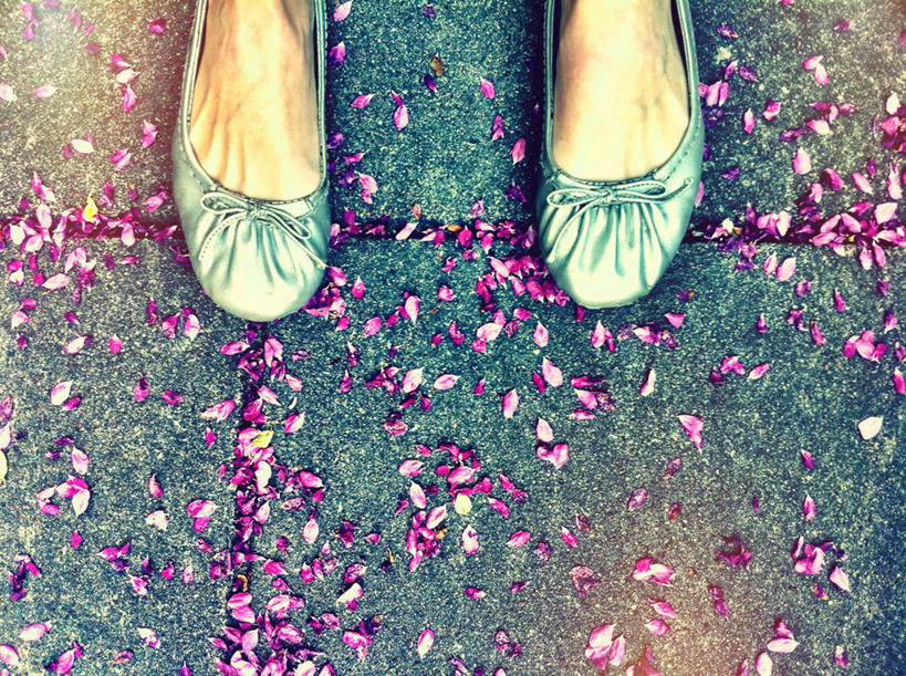 成年人,一个人,站,横图,俯视,室外,特写,时尚,街道,日光,瑞典,仅一个女性,首都,一对,花瓣,摄影,部分,足,彩图,高角度拍摄,芭蕾舞者