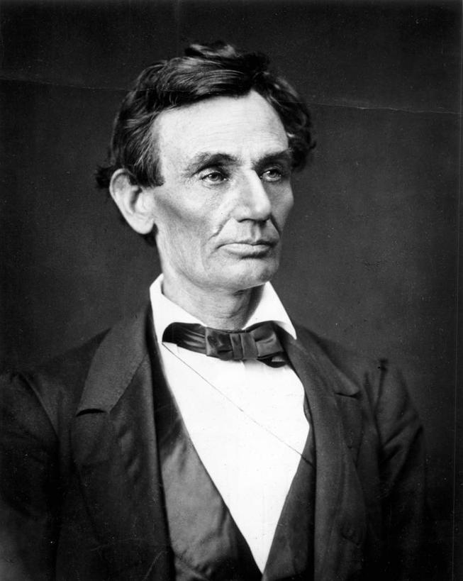 成年人,老年人,脸,头,脸颊,一个人,竖图,信心,仅一个男性,仅一个人,仅一个中年男性,正装,领结,历史,肩膀,摄影,肖像,政府,政治,男人,男性,中年男性,头部,脸部,脸蛋,面部,彩图,影棚拍摄,短发,传统文化