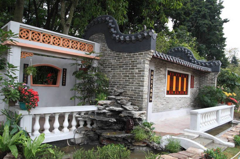 无人,公园,家,花园,栏杆,横图,室外,白天,仰视,旅游,度假,草地,草坪,花海,花圃,河流,石头,美景,水,植物,楼梯,道路,路,叶子,广州,中国,亚洲,许多,盛开,石子,房屋,阶梯,屋子,河水,景观,水流,园艺,围栏,小路,绿叶,交通,花蕾,娱乐,护栏,楼房,台阶,住宅,草,花,花瓣,花朵,花卉,鲜花,树,树木,蓝色,绿色,风景,蓝天,天空,小溪,自然,花丛,花田,天,溪水,花苞,花蕊,享受,休闲,嫩叶,假山,景色,放松,生长,晴朗,成长,园林,风光,景物,东亚,广东,森林公园,广东省,万里无云,中华人民共和国,华南地区,省会,广州市,粤,风物,光景,景致,流溪河国家森林公园,叶,叶片,石块,晴空,晴空万里,小花园,彩图,低角度拍摄,房子,bjzqp1