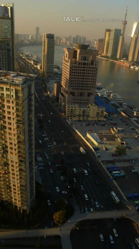 无人,家,高楼大厦,横图,俯视,航拍,室外,白天,度假,河流,美景,日落,水,城市风光,城市,大厦,道路,建筑,路,轮船,摩天大楼,公路,船,汽车,上海,中国,亚洲,阴影,波纹,光线,影子,房屋,屋子,河水,景观,水流,晚霞,霞光,落日,公寓,交通,涟漪,娱乐,建设,洋房,楼房,住宅,车,蓝色,倒影,蓝天,水纹,天空,阳光,黄昏,交通工具,轿车,波浪,天,享受,休闲,景色,彩霞,放松,晴朗,申,倒映,鸟瞰,载具,黄浦区,东亚,上海市,万里无云,中华人民共和国,沪,华东地区,水晕,夕照,反照,薄暮,晴空,晴空万里,夕阳,马路,彩图,高角度拍摄,傍晚,房子,大楼,高层建筑,高楼,摩天楼,复兴东路,中山南路,斜阳,shcm1