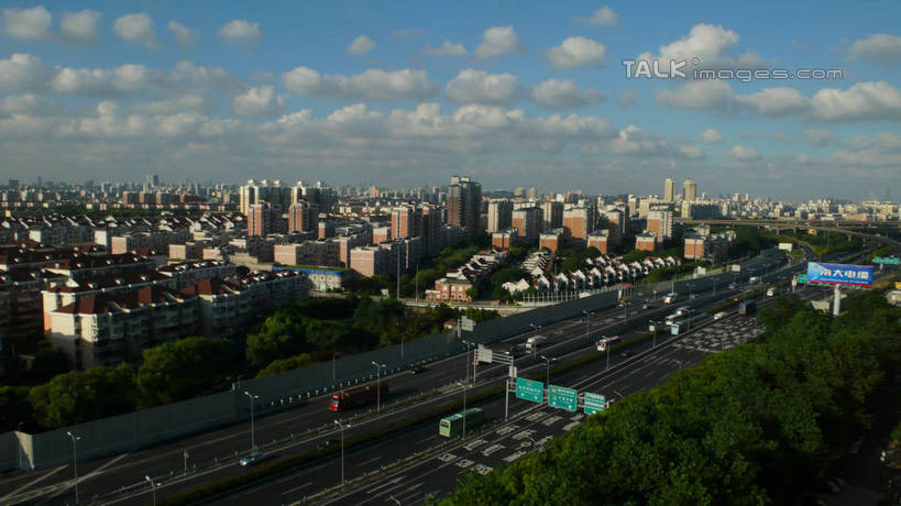 无人,家,高楼大厦,横图,全景,俯视,航拍,室外,白天,度假,美景,天际线,植物,城市风光,城市,大厦,道路,建筑,路,摩天大楼,公路,汽车,上海,中国,亚洲,阴影,光线,影子,房屋,屋子,景观,云,云朵,高架,公寓,交通,云彩,娱乐,建设,洋房,楼房,莘庄,住宅,车,树,树木,蓝色,绿色,白云,蓝天,天空,阳光,自然,交通工具,轿车,天,享受,休闲,景色,放松,生长,晴朗,成长,申,鸟瞰,载具,高架桥,东亚,沪杭高速,沪杭高速公路,闵行区,上海市,高架道路,跨线桥,中华人民共和国,沪,华东地区,晴空,彩图,高角度拍摄,房子,大楼,高层建筑,高楼,摩天楼,莘庄立交,莘庄镇,shcm1