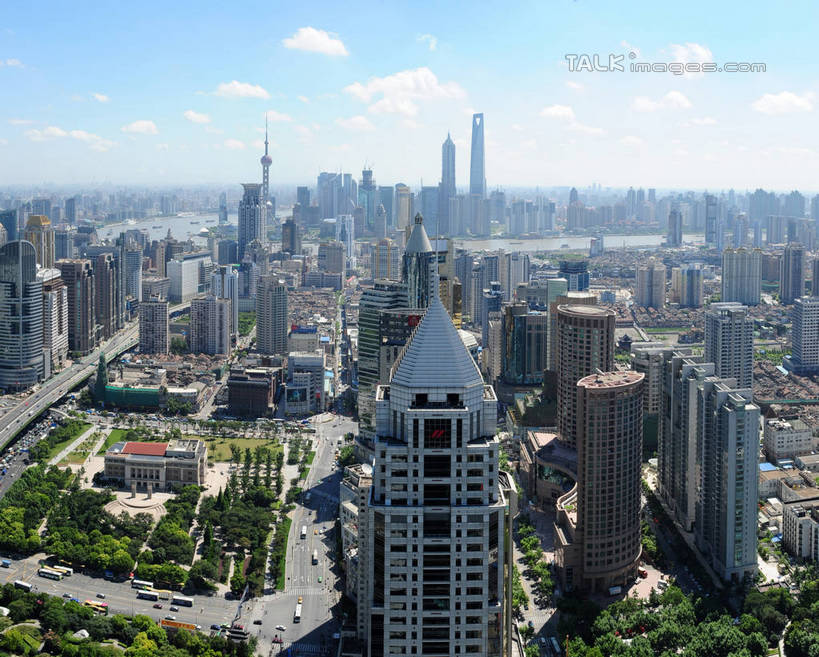 无人,家,高楼大厦,横图,全景,俯视,航拍,室外,白天,度假,美景,天际线,植物,城市风光,标志建筑,城市,大厦,道路,地标,建筑,路,摩天大楼,公路,上海,中国,亚洲,阴影,光线,影子,房屋,屋子,景观,云,云朵,公寓,交通,云彩,娱乐,建设,金茂大厦,浦东,洋房,楼房,住宅,树,树木,蓝色,绿色,白云,蓝天,天空,阳光,自然,天,享受,休闲,景色,放松,环球金融中心,生长,晴朗,成长,申,鸟瞰,柏悦酒店,花旗集团大厦,金融中心,陆家嘴,陆家嘴金融贸易区,浦东新区,上海环球金融中心,香格里拉酒店,震旦国际大楼,东亚,平安金融大厦,上海市,中华人民共和国,沪,华东地区,环球金融中心大厦,晴空,马路,彩图,高角度拍摄,房子,大楼,高层建筑,高楼,摩天楼,恒生银行大厦,上海浦东香格里拉大酒店,中国平安金融大厦,shgcy1