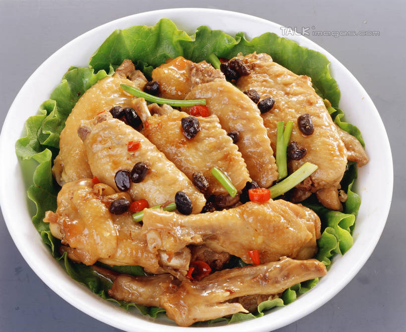 无人,横图,俯视,室内,特写,白天,烹饪,中餐,餐桌,桌子,辣椒,蔬菜,阴影,灰色背景,新鲜,反射,影子,陶瓷,生菜,莴苣,调料,鸡肉,肉,料理,食品,陶瓷制品,调味品,调味料,鸡翅,菜肴,美食,肉类,食物,一个,容器,碗,中式,摄影,佳肴,有机食品,绿色食品,影棚,单个,餐台,储藏,储存,豆豉,肉食,辣角,红海椒,大椒,辣虎,广椒,春菜,鹅仔菜,莴仔菜,千金菜,叶用莴苣,辣子,红辣椒,海椒,番椒,彩图,高角度拍摄,影棚拍摄,拍摄,贮存,shrj1