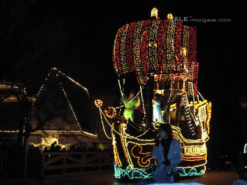 无人,游乐园,横图,室外,夜晚,正面,度假,游戏,美景,城市风光,城市,夜景,游乐场,照明,东京,日本,圣诞节,亚洲,阴影,节日,庆祝,装饰,光线,彩灯,影子,景观,灯光,玩,文化,娱乐,车,灯,灯具,交通工具,庆典,享受,休闲,迪斯尼乐园,景色,放松,花灯,游乐设施,海盗船,彩车,活动,纪念,华丽,修饰,照亮,点缀,照明设备,发泄,消遣,智力,载具,圣诞灯,东亚,本州,关东地方,本州岛,日本国,东京都,宣泄,衬托,美观,雅致,雅观,乐园,主题公园,游艺设施,玩耍,嬉戏,彩图,人造公园,主题乐园,东京迪斯尼乐园,shslj1