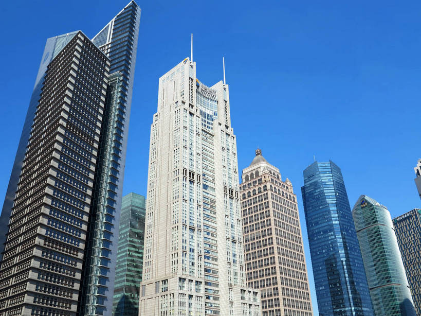 无人,高楼大厦,横图,室外,白天,仰视,度假,美景,窗户,落地窗,城市风光,标志建筑,城市,大厦,地标,建筑,摩天大楼,上海,中国,亚洲,一排,许多,阴影,整齐,并列,并排,光线,影子,景观,建筑群,很多,娱乐,建设,浦东,玻璃窗,排列,蓝色,蓝天,天空,阳光,天,享受,休闲,景色,放松,晴朗,申,队列,平行,玻璃幕墙,金融中心,陆家嘴,陆家嘴金融贸易区,浦东新区,东亚,上海市,万里无云,中华人民共和国,沪,华东地区,交银金融大厦,时代金融中心,晴空,晴空万里,彩图,低角度拍摄,大楼,高层建筑,高楼,摩天楼,上海银行大厦,shslj1,黄金置地大厦